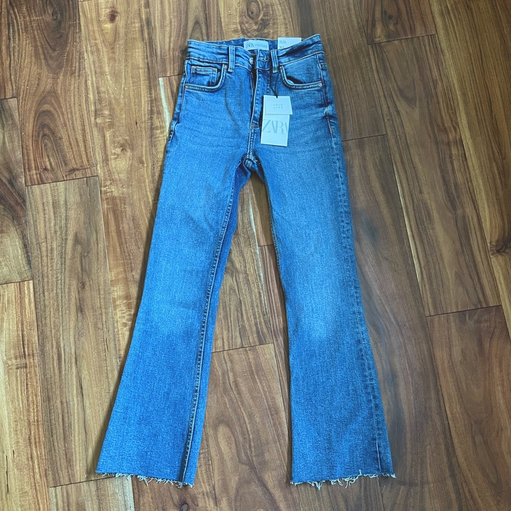 Zara Mid Rise Cropped Flare Size 00